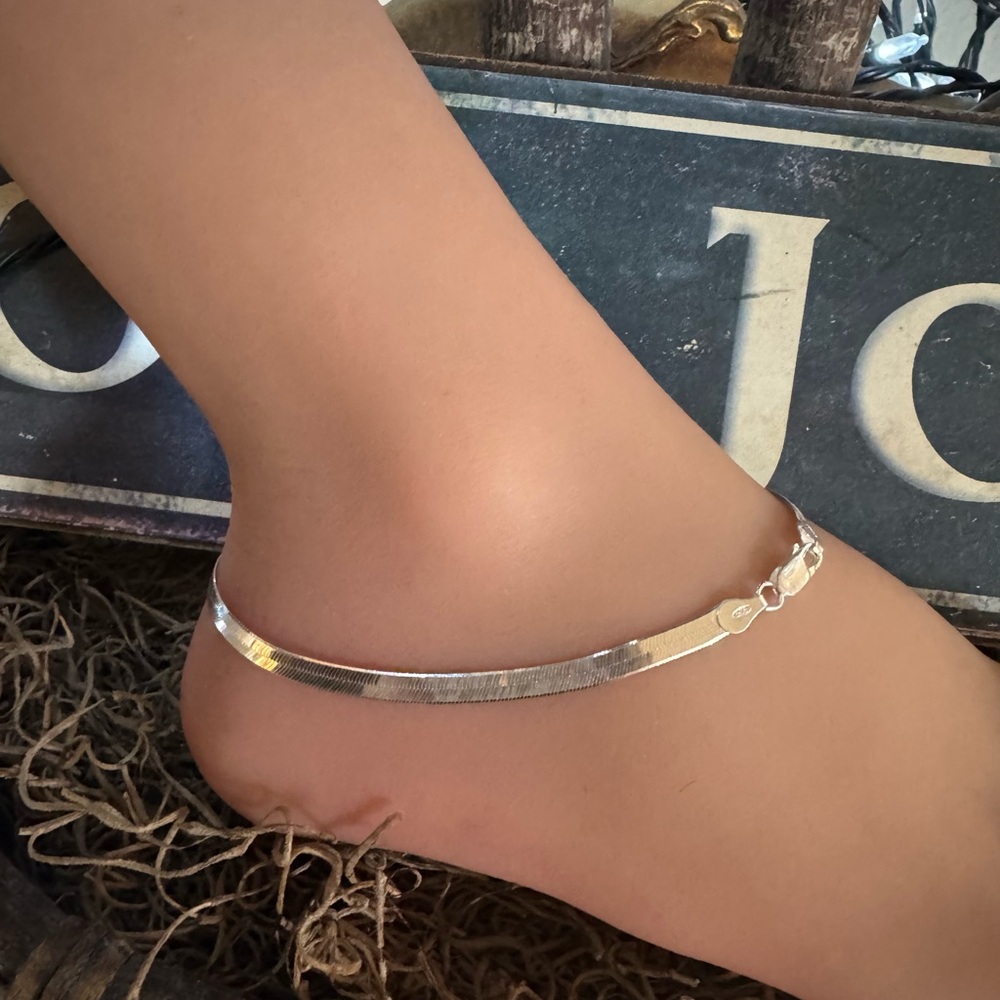 10 inch herring bone anklet